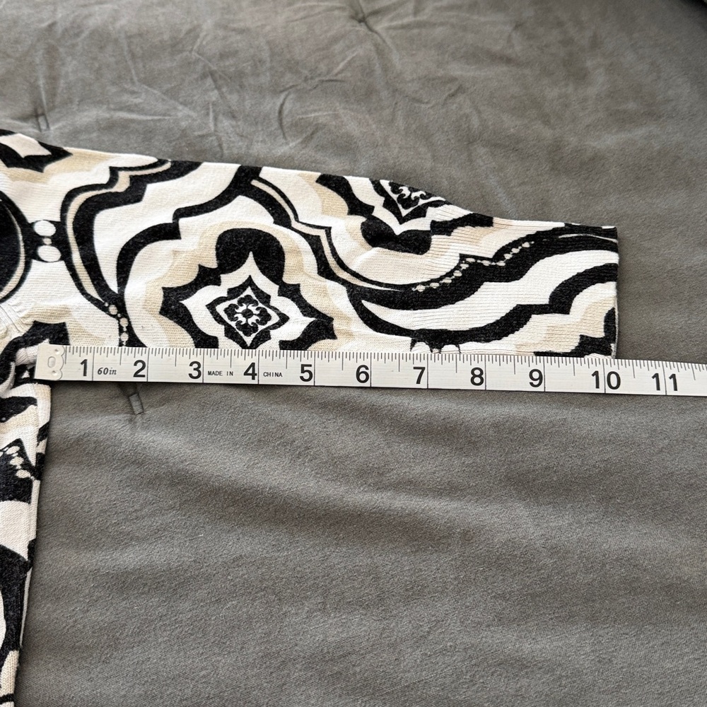 White House Black Market XS Cardigan - Picture 6 of 8